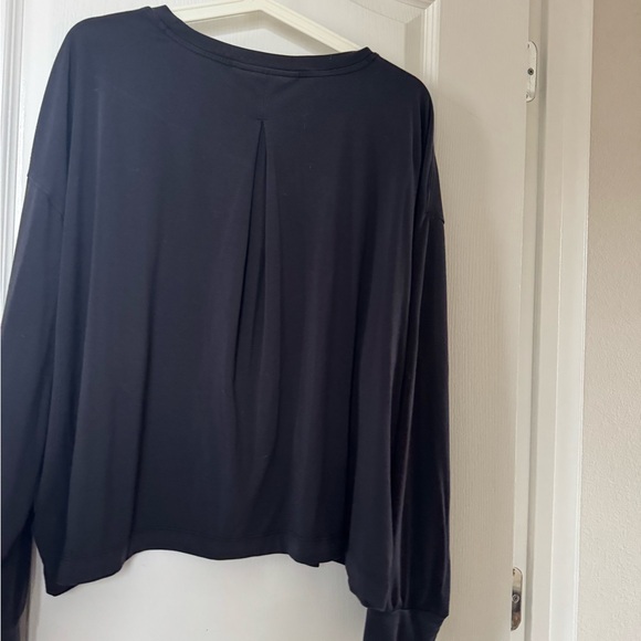 Athleta | WITH EASE TOP | Color Black| Size XL | Used - Picture 3 of 3